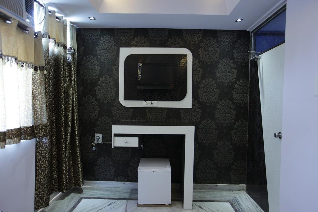 Akash Continental Hotel Rishīkesh Стая снимка