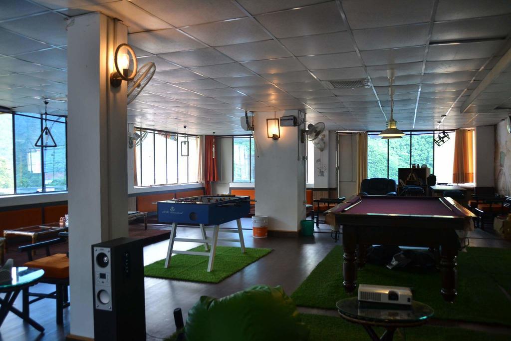 Akash Continental Hotel Rishīkesh Екстериор снимка