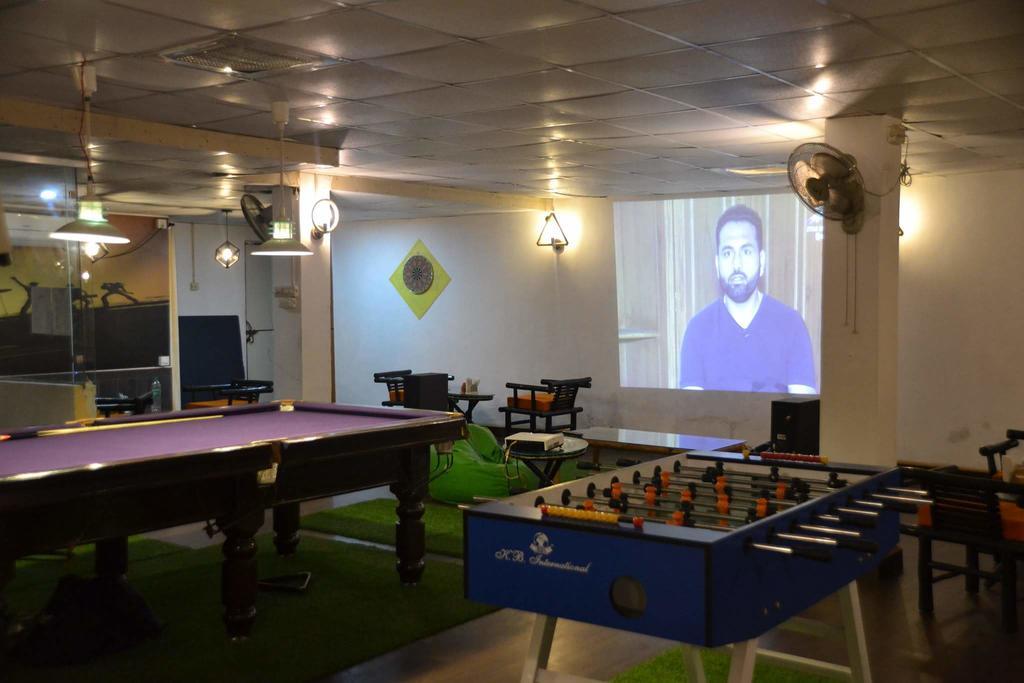 Akash Continental Hotel Rishīkesh Екстериор снимка